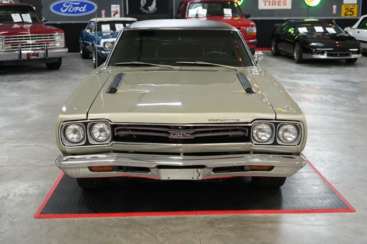 Plymouth-GTX-Coupe-1969-8