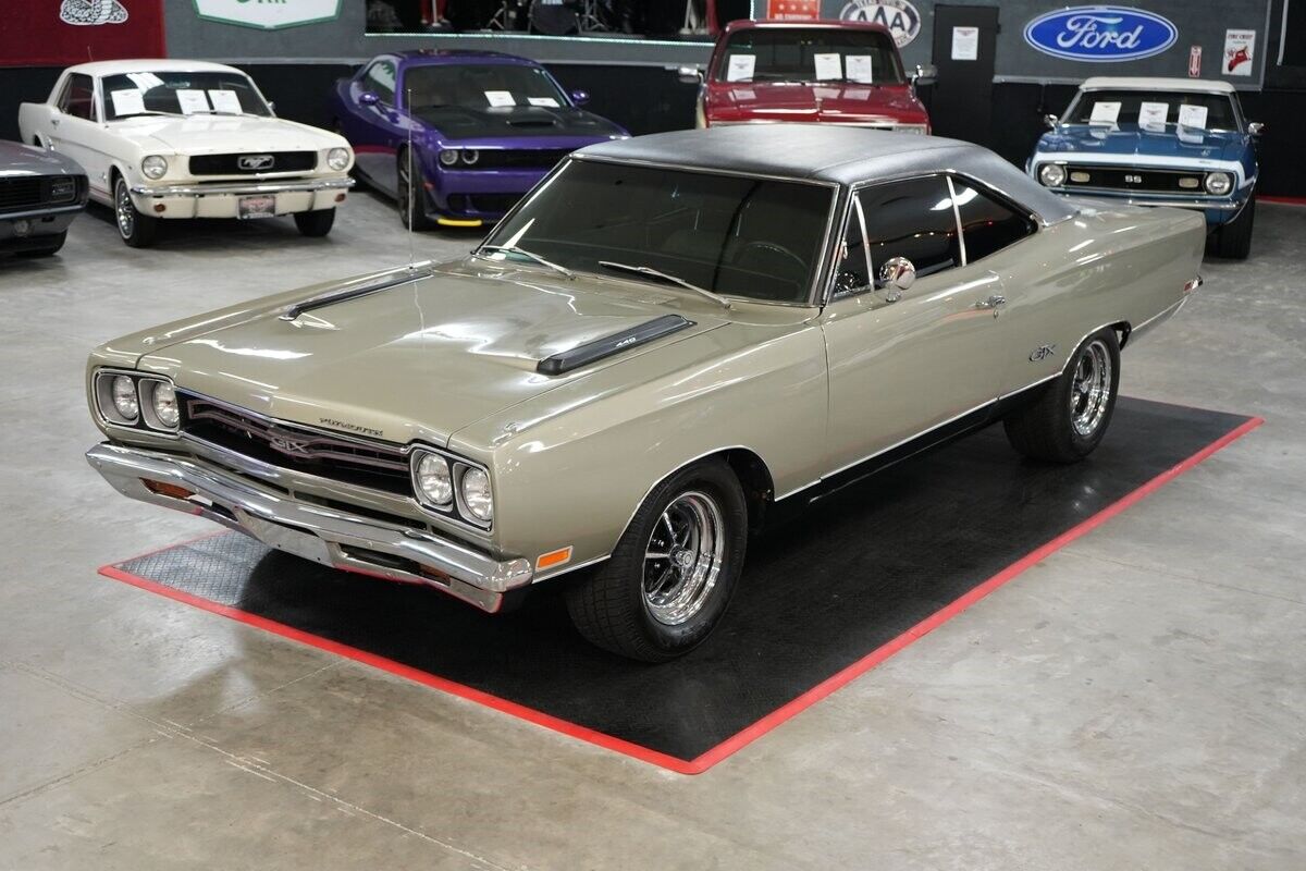 Plymouth-GTX-Coupe-1969-9