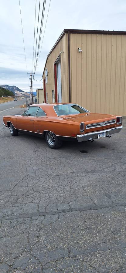 Plymouth-Gtx-1969-1