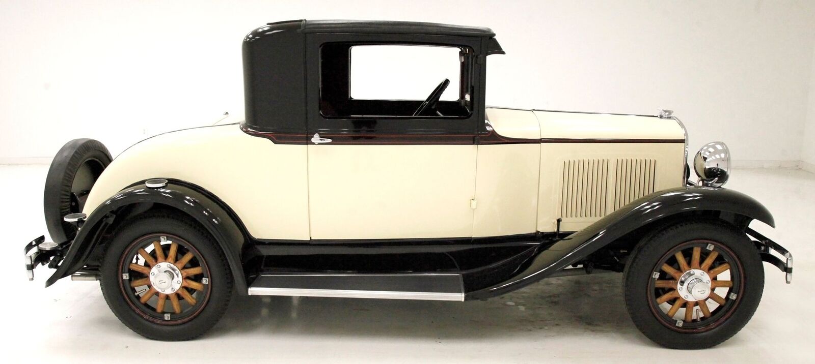 Plymouth-Model-U-Coupe-1929-2