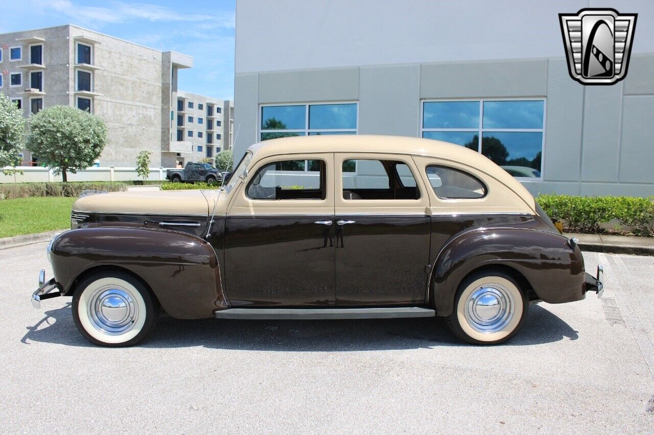 Plymouth-P10-Deluxe-Berline-1940-4