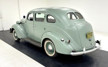 Plymouth-P6-Berline-1938-2