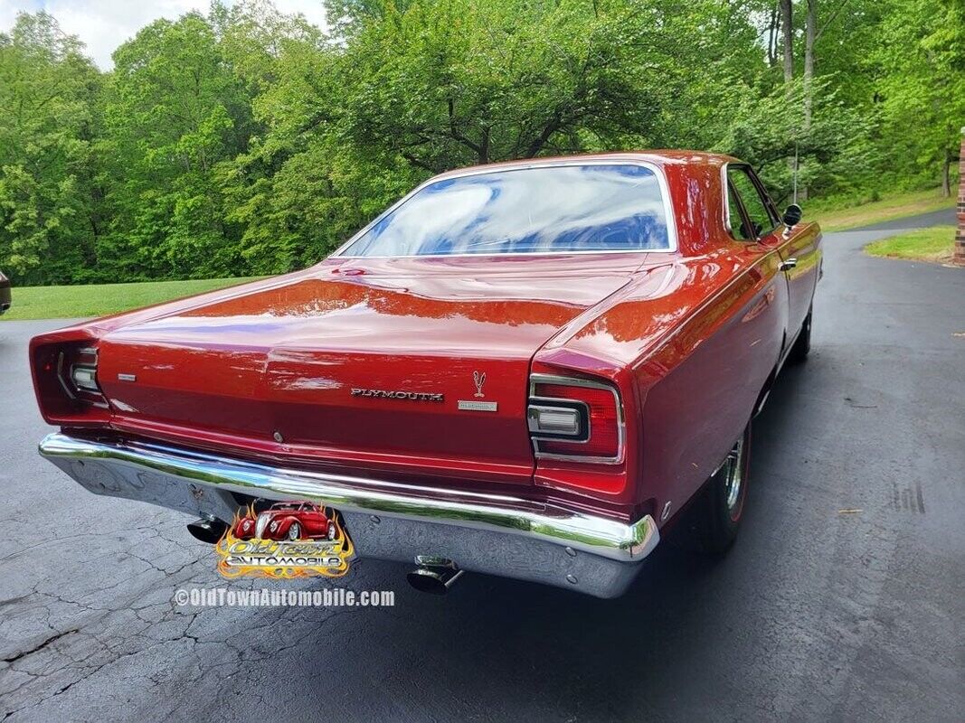 Plymouth-Road-Runner-1968-11