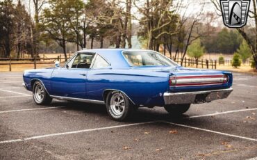 Plymouth-Road-Runner-1968-4