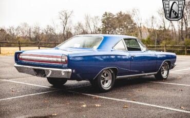 Plymouth-Road-Runner-1968-6