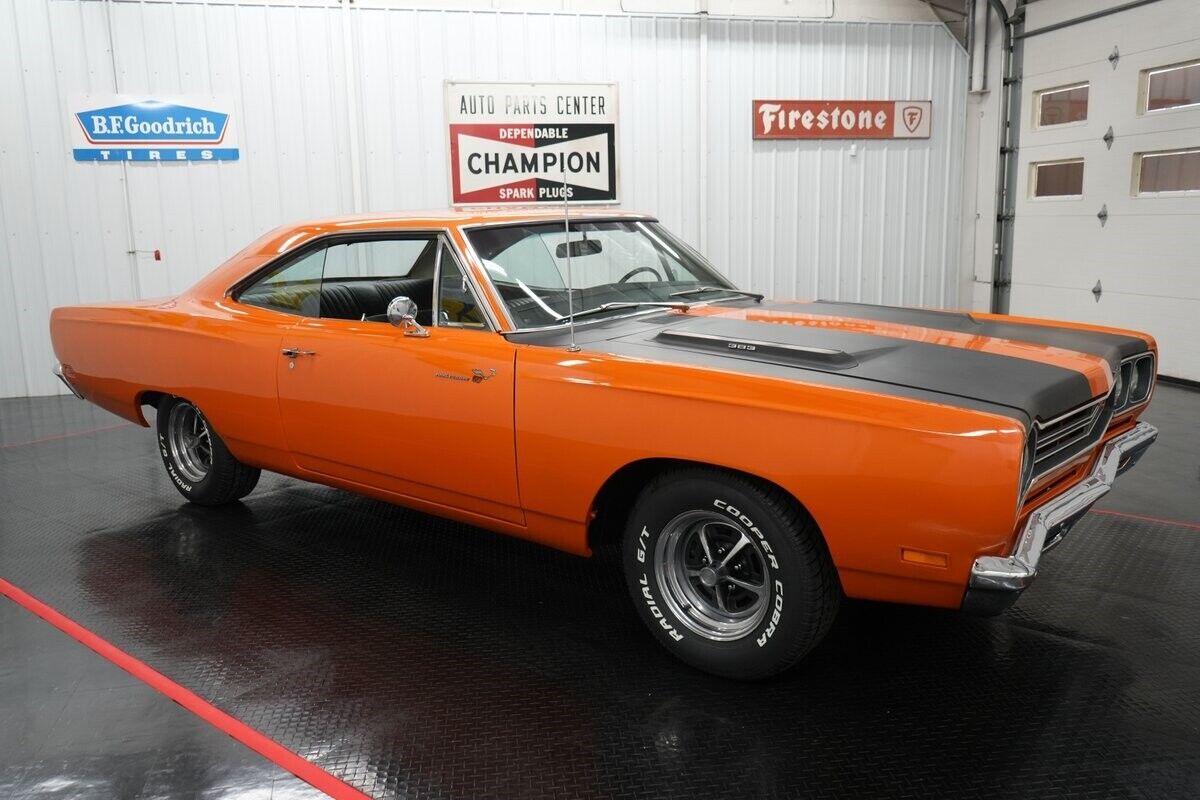 Plymouth-Road-Runner-1969-19