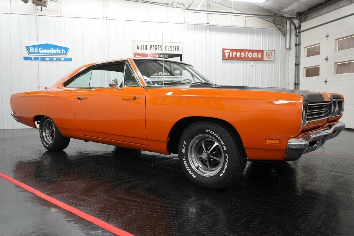 Plymouth-Road-Runner-1969-20