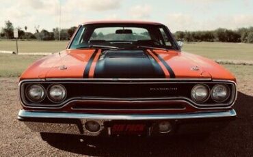 Plymouth-Road-Runner-1970-2