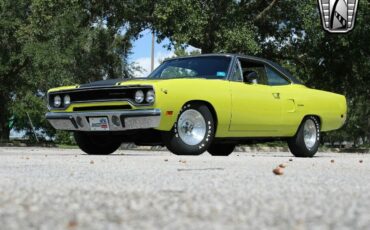 Plymouth-Road-Runner-1970-2