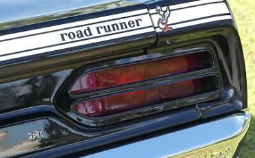 Plymouth-Road-Runner-1970-21