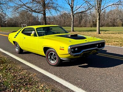 Plymouth-Road-Runner-1971-5