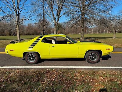 Plymouth-Road-Runner-1971-7