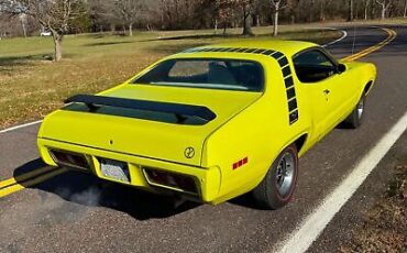 Plymouth-Road-Runner-1971-8