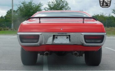 Plymouth-Road-Runner-1972-6