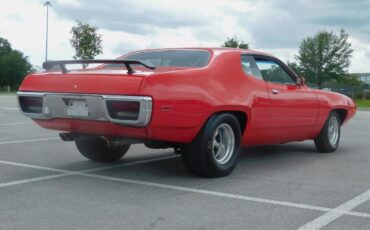 Plymouth-Road-Runner-1972-7