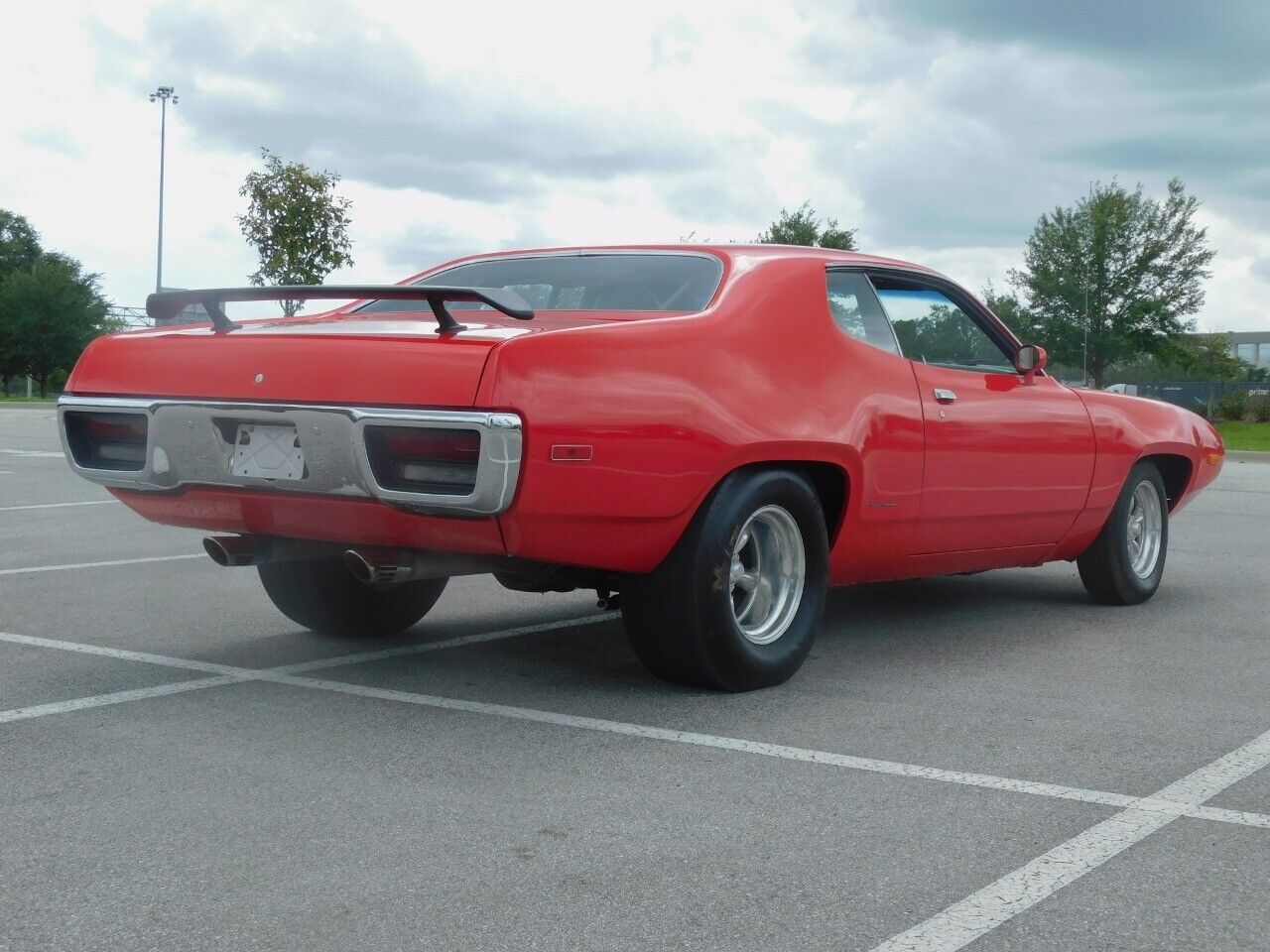 Plymouth-Road-Runner-1972-7