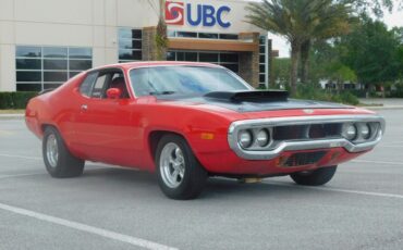 Plymouth-Road-Runner-1972-9