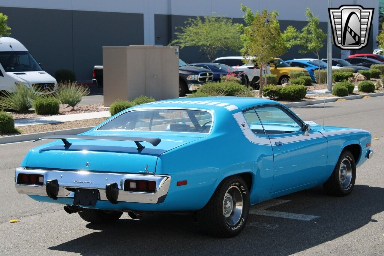 Plymouth-Road-Runner-1973-8