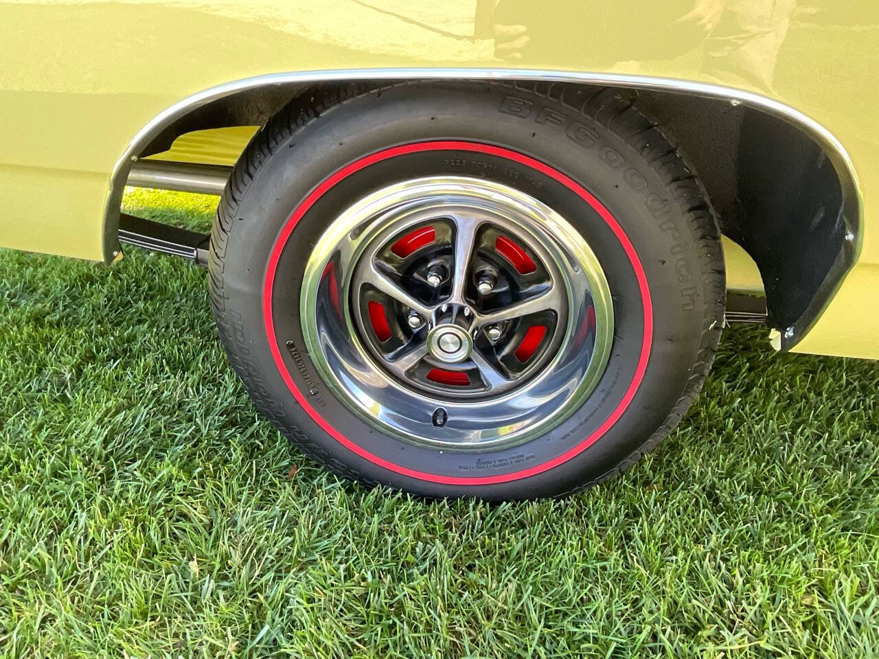 Plymouth-Road-Runner-Cabriolet-1969-34