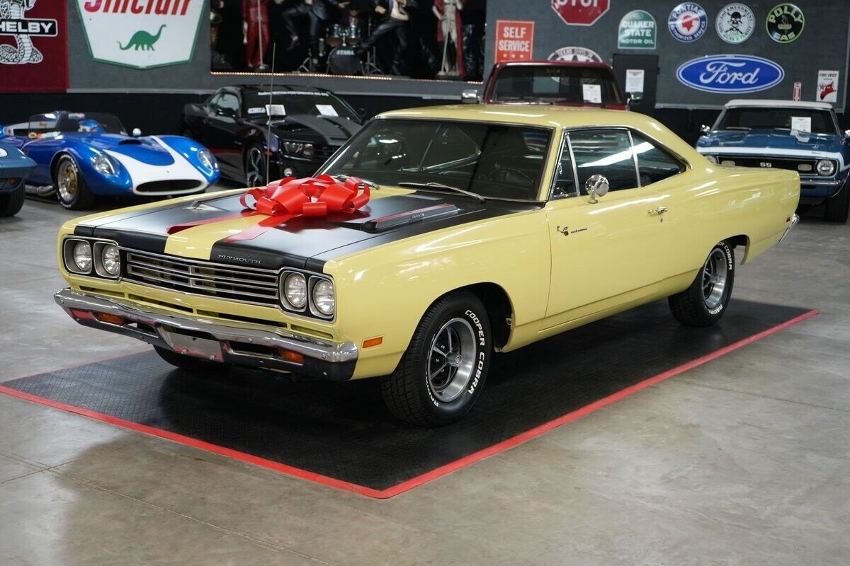 Plymouth-Road-Runner-Coupe-1969-1