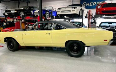 Plymouth-Road-Runner-Coupe-1969-1