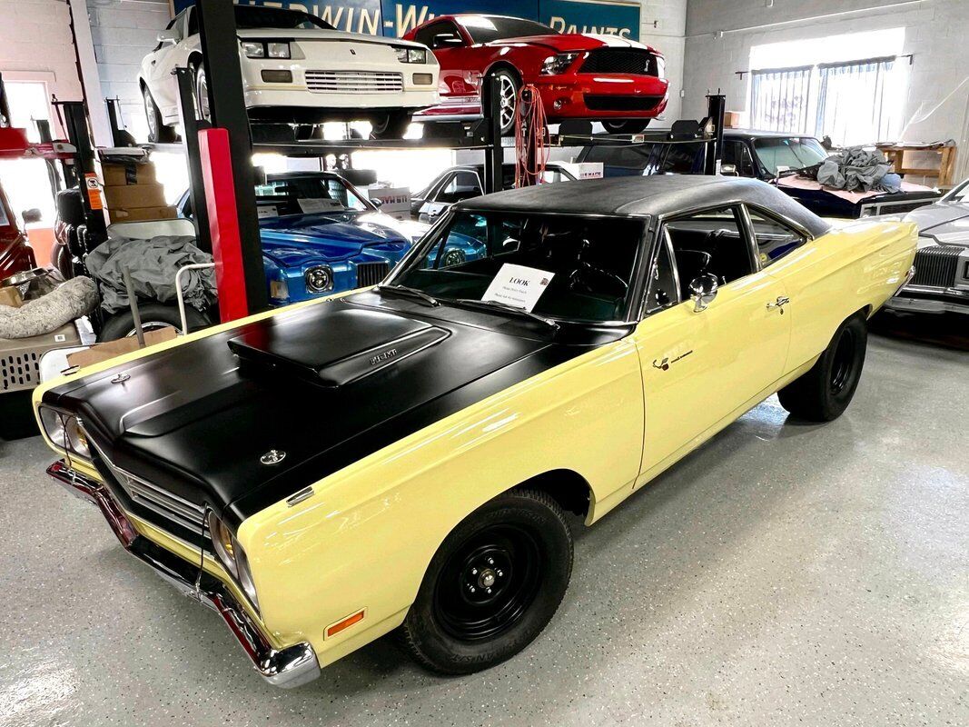 Plymouth-Road-Runner-Coupe-1969-2