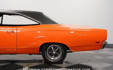 Plymouth-Road-Runner-Coupe-1969-24