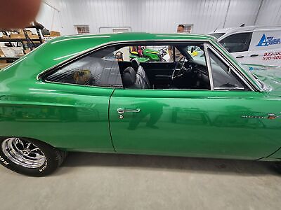 Plymouth-Road-Runner-Coupe-1969-5