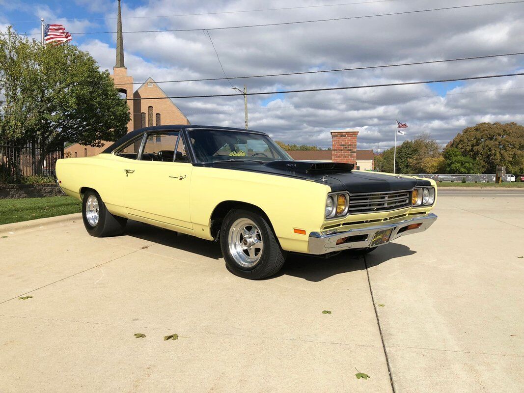 Plymouth-Road-Runner-Coupe-1969-7