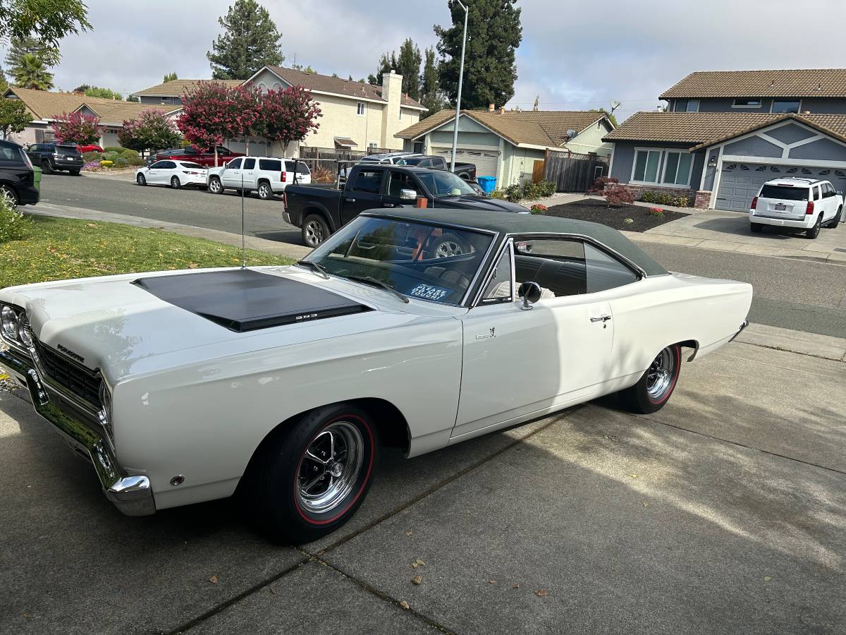 Plymouth-Road-runner-1968-6