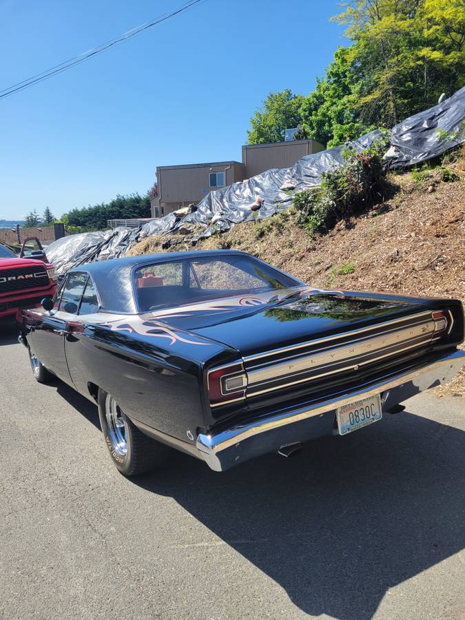 Plymouth-Roadrunner-1968-1