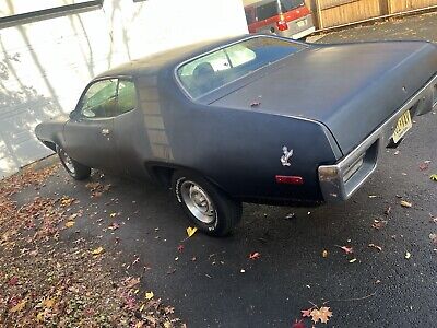 Plymouth-Satellite-1972-3