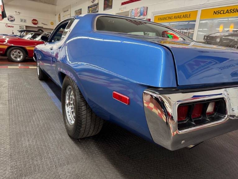 Plymouth-Satellite-1973-7