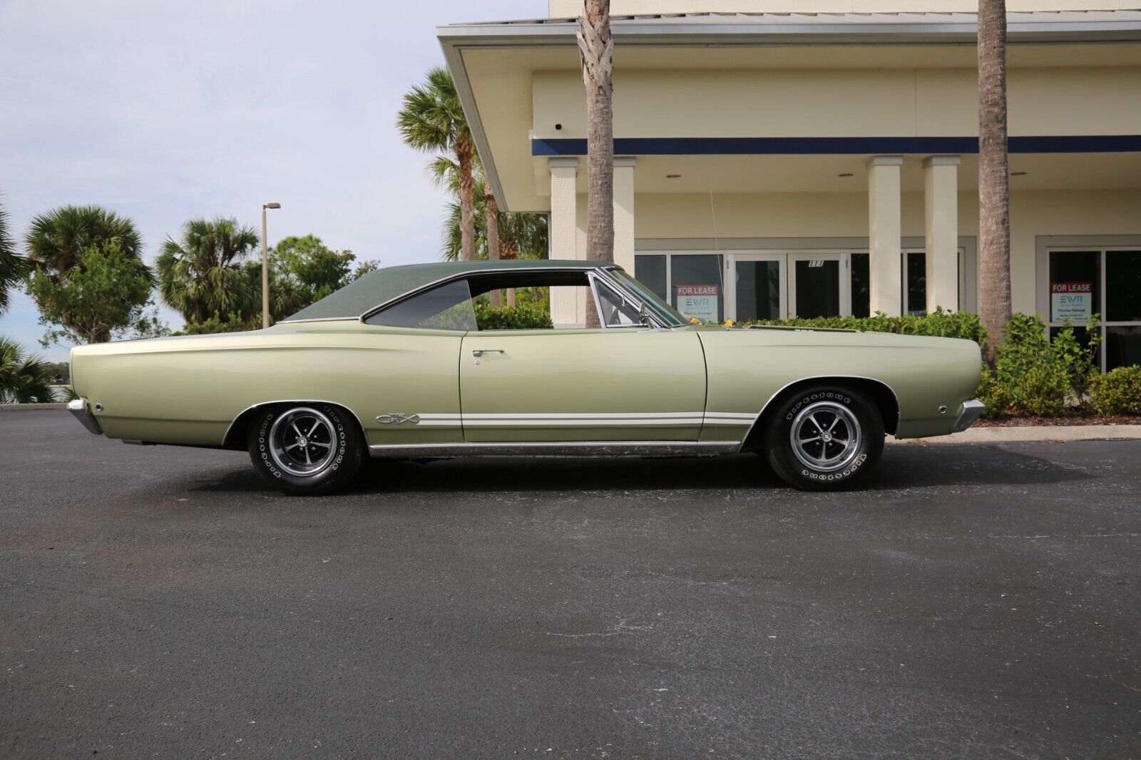 Plymouth-Satellite-Coupe-1968-11