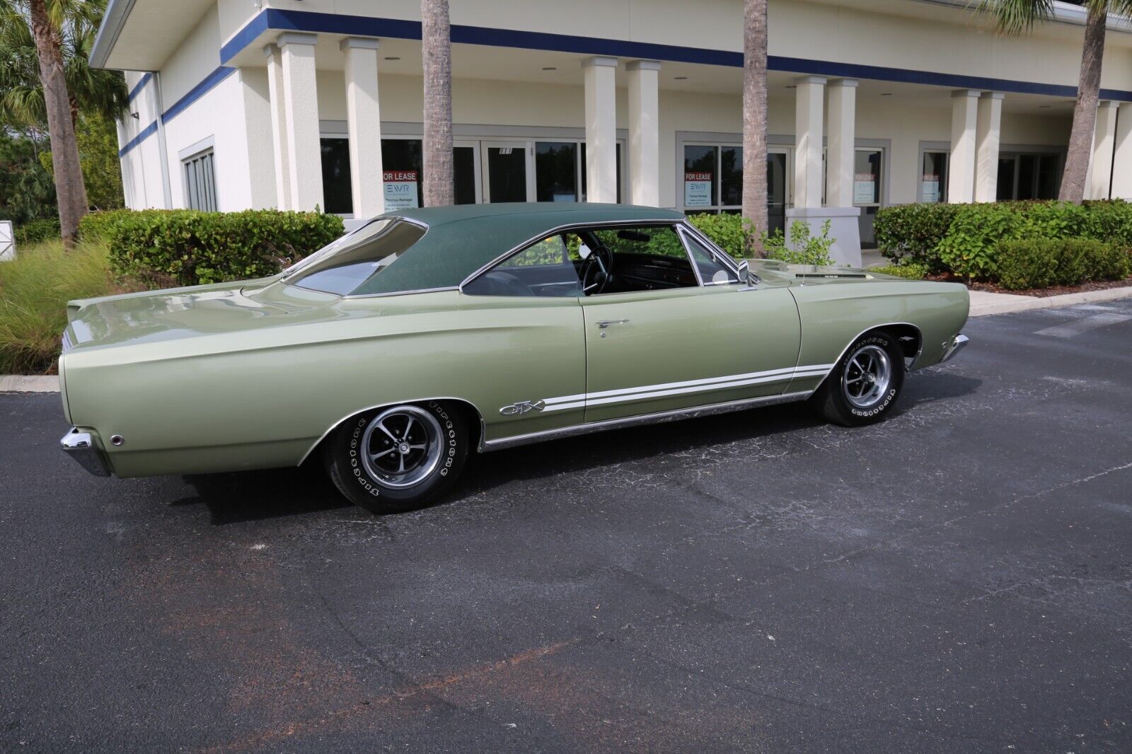 Plymouth-Satellite-Coupe-1968-12