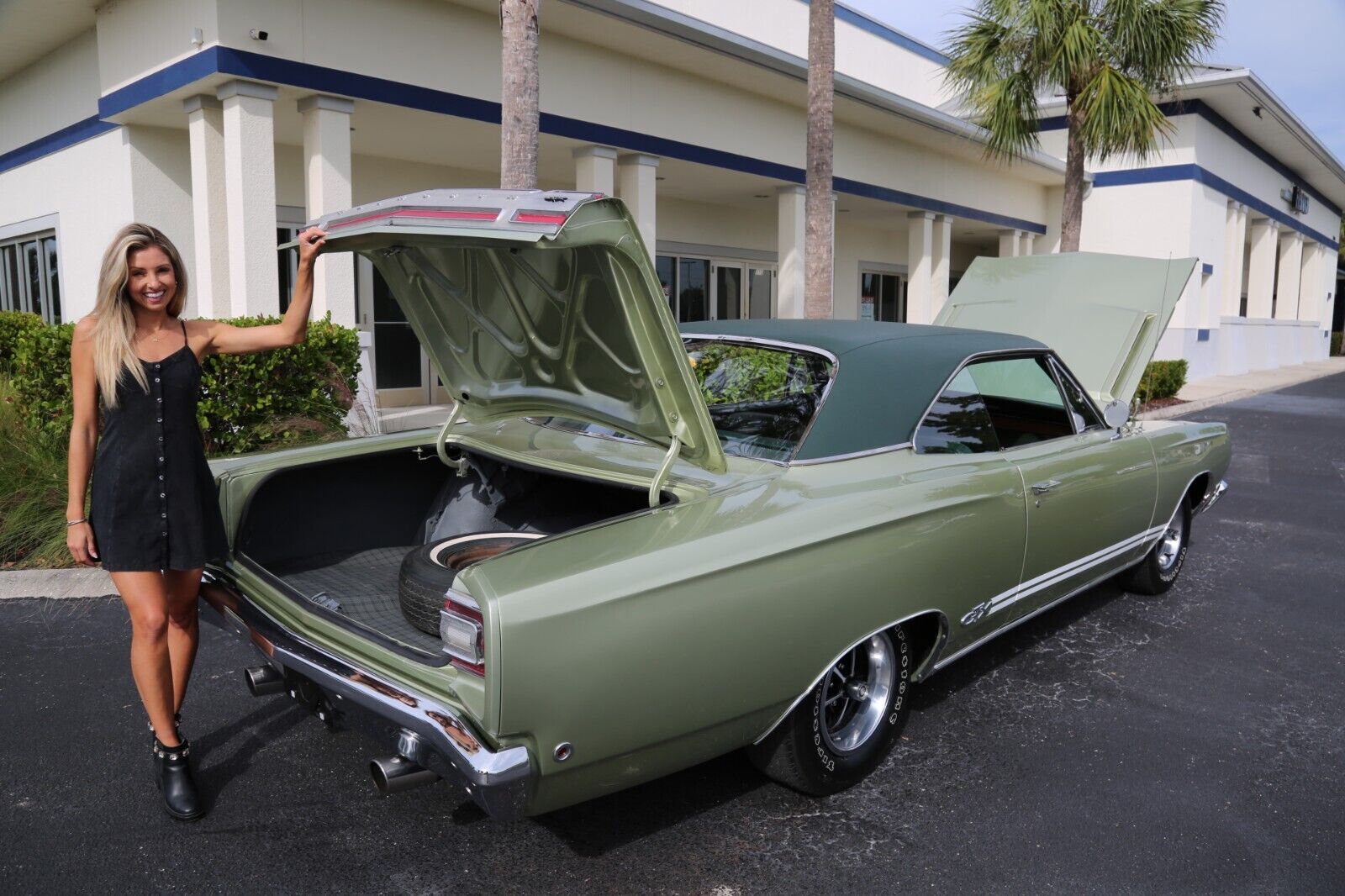 Plymouth-Satellite-Coupe-1968-18