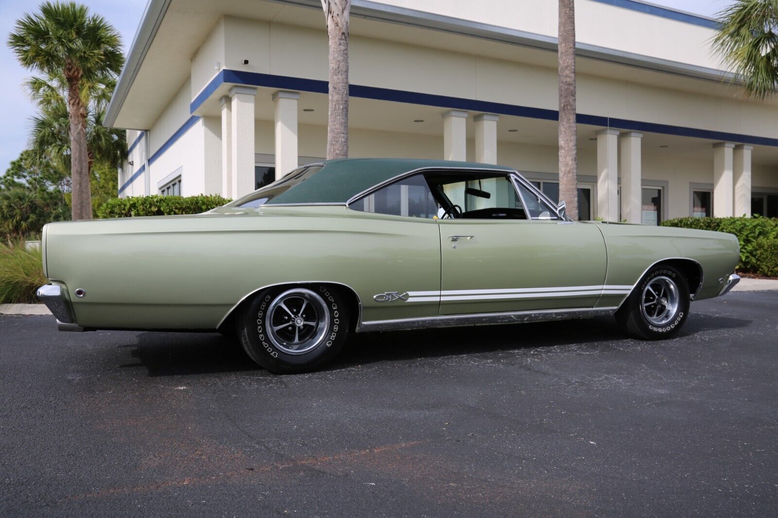 Plymouth-Satellite-Coupe-1968-2