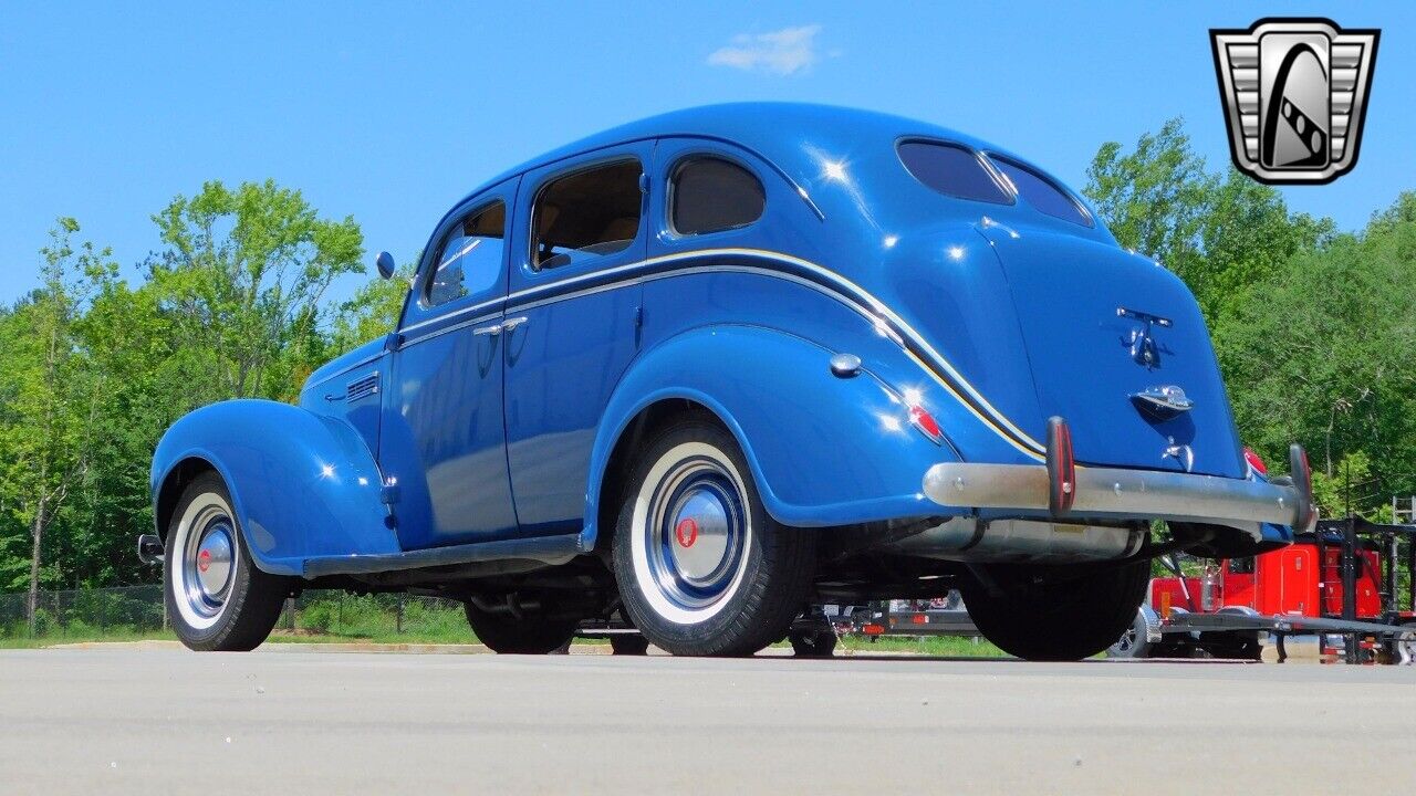 Plymouth-Sedan-Berline-1939-5