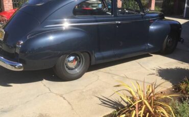 Plymouth-Special-deluxe-1948-2