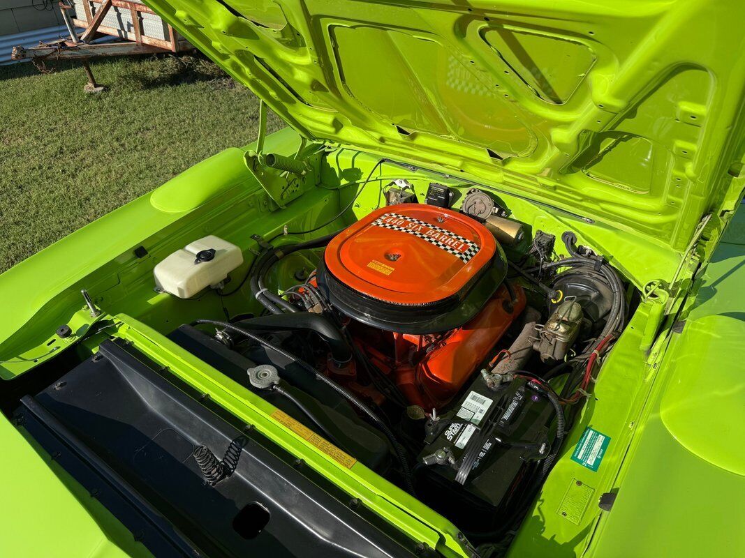 Plymouth-Superbird-1970-18