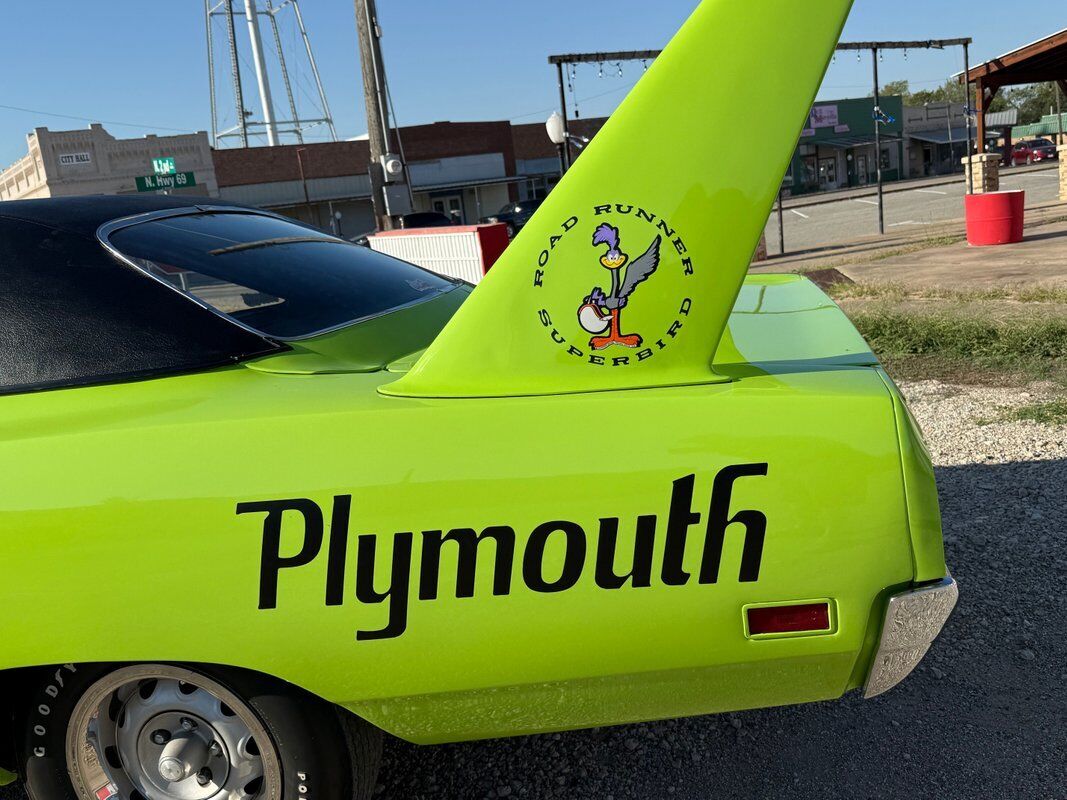 Plymouth-Superbird-1970-27