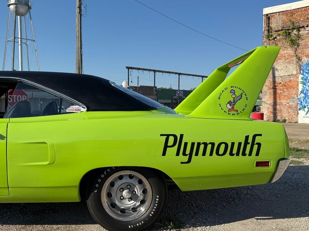 Plymouth-Superbird-1970-28