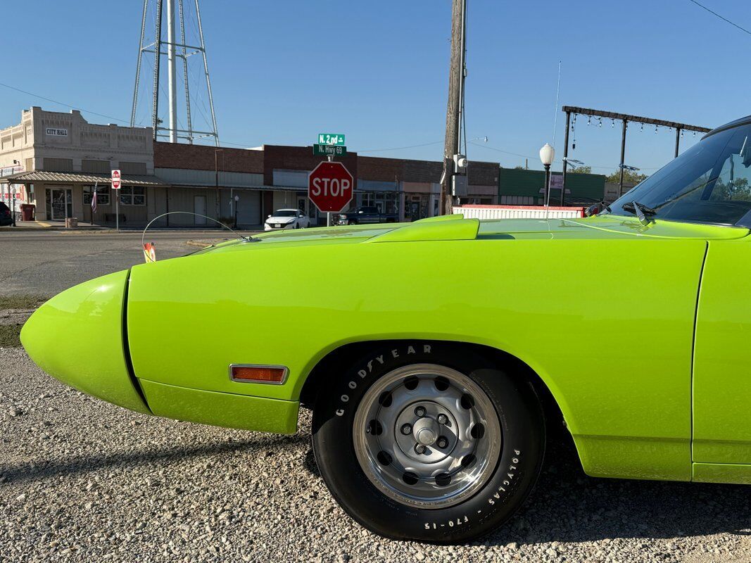 Plymouth-Superbird-1970-30