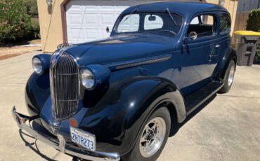 Plymouth-Two-door-humpback-1938-1