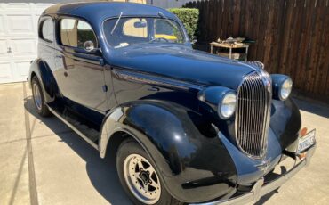 Plymouth-Two-door-humpback-1938-10