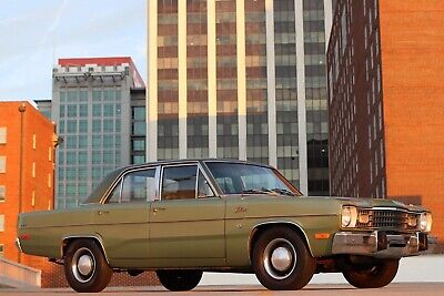 Plymouth-Valiant-1973-1