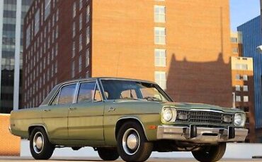 Plymouth Valiant  year1}