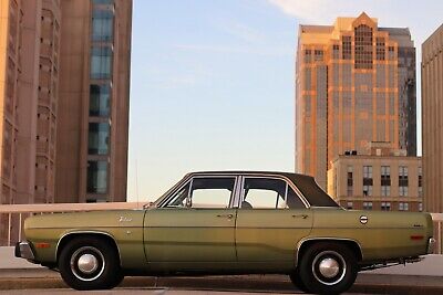 Plymouth-Valiant-1973-5