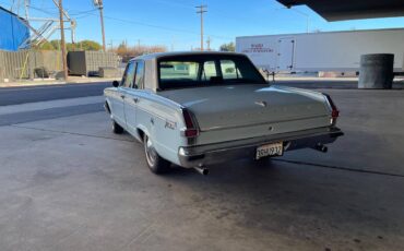 Plymouth-Valiant-200-1966-3