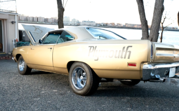 Plymouth-roadrunner-Coupe-1969-1